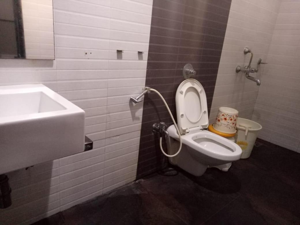 Hotel Sharda 뭄바이 외부 사진