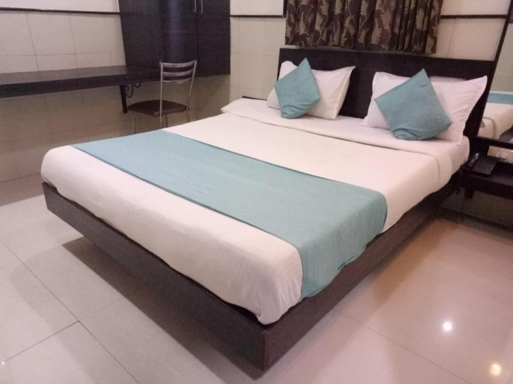 Hotel Sharda 뭄바이 외부 사진