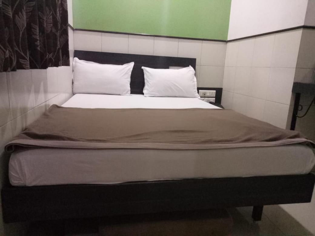 Hotel Sharda 뭄바이 외부 사진